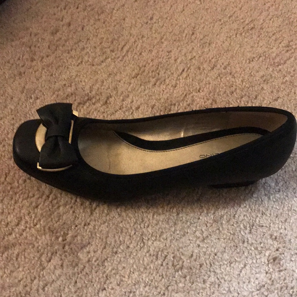 Bandolino black flat